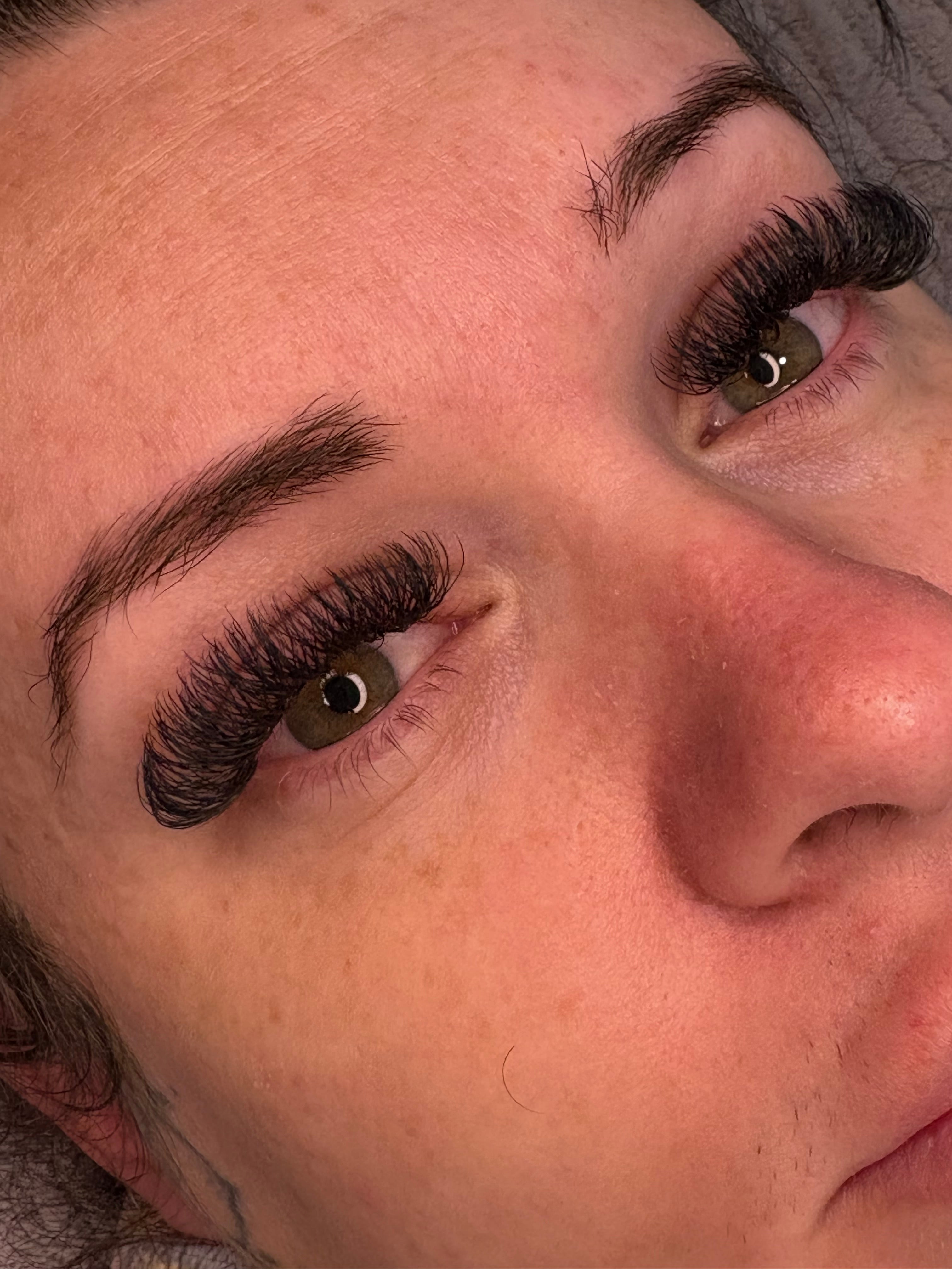 W Lashes Mixed Length Trays