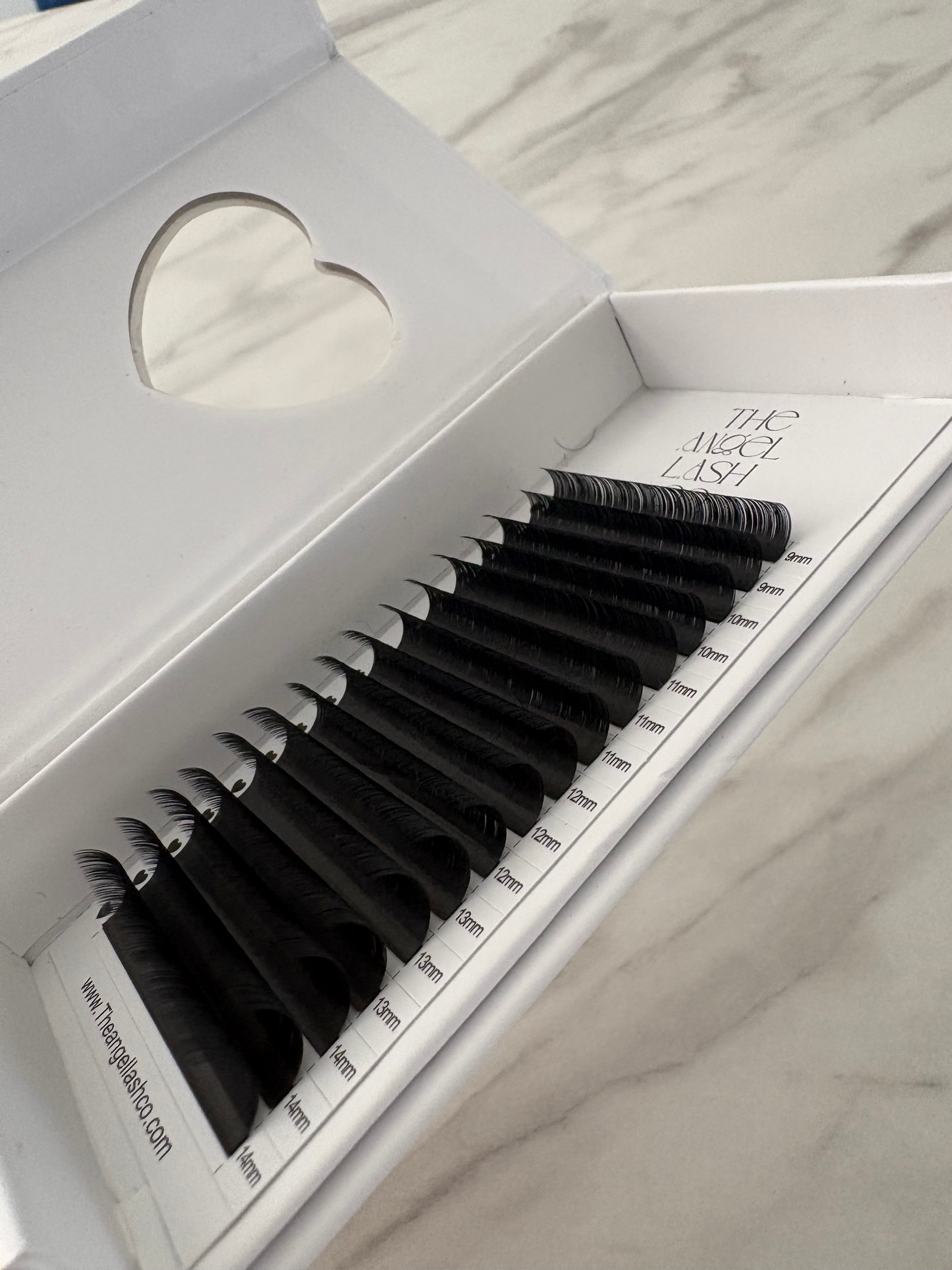 Volume Lashes 0.3 Mixed Length Trays