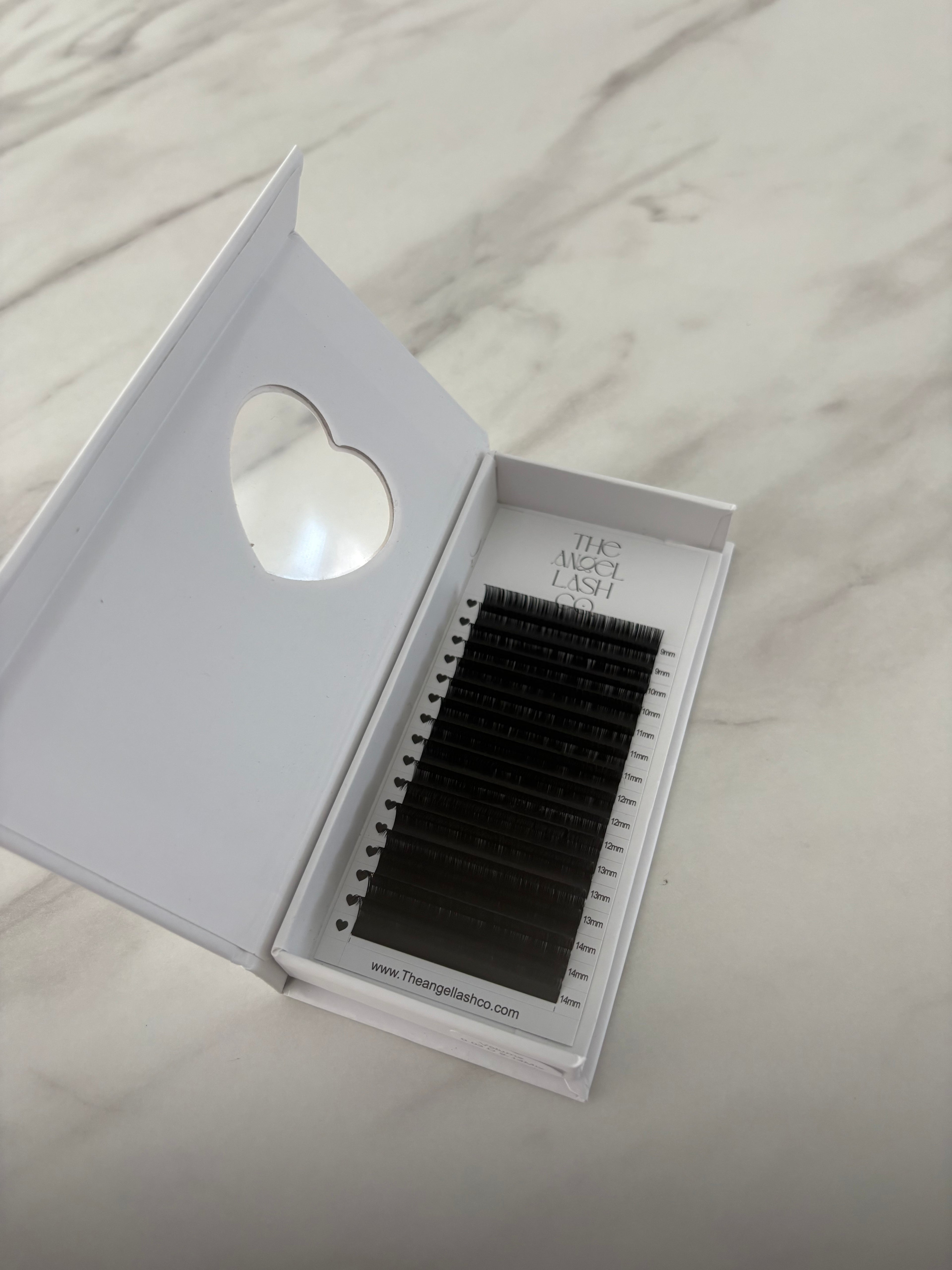 Volume Lashes 0.3 Mixed Length Trays