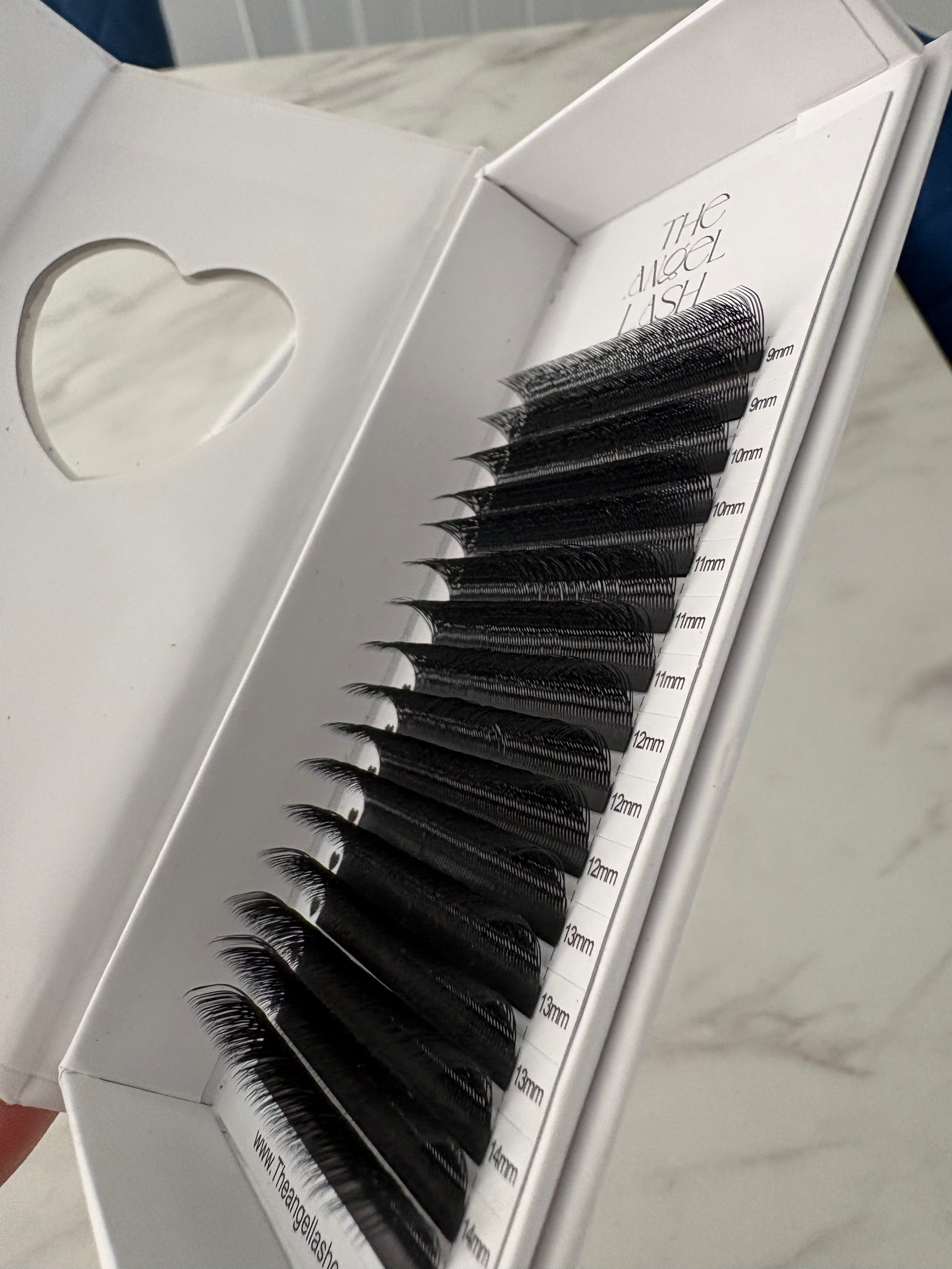 W Lashes Mixed Length Trays